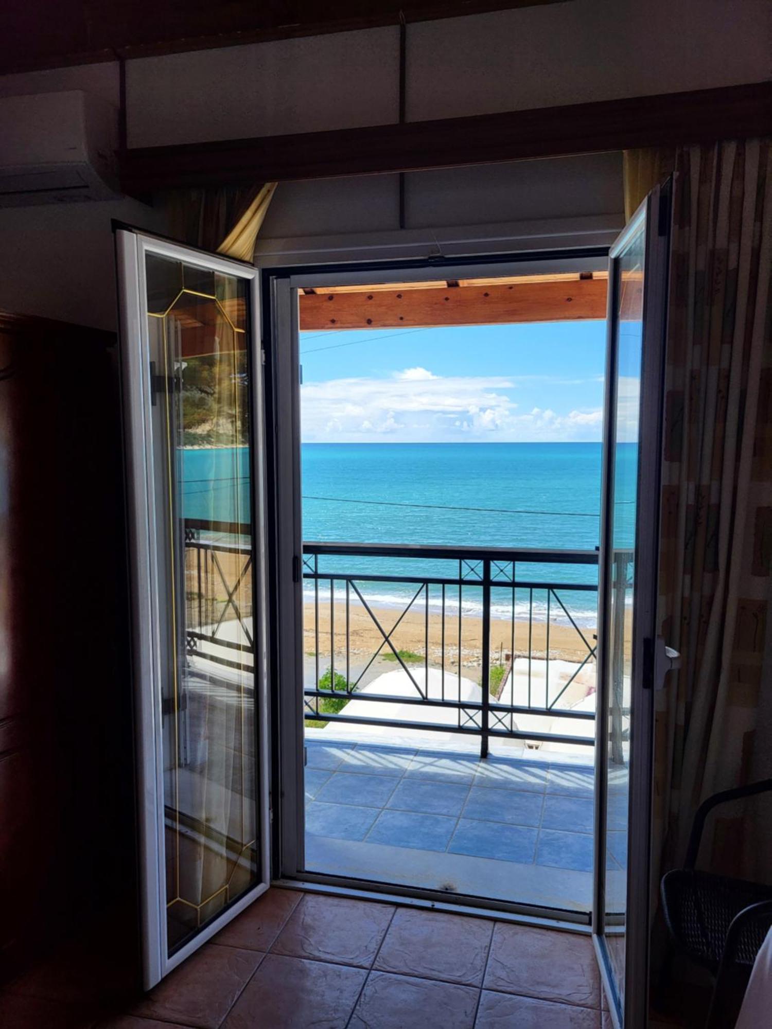 Maria Apartments Agios Georgios Pagon Bilik gambar