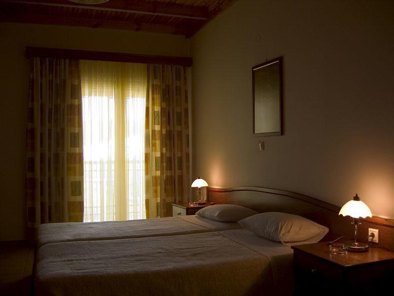 Maria Apartments Agios Georgios Pagon Luaran gambar
