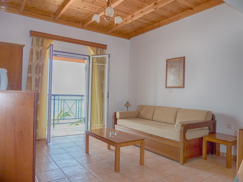 Maria Apartments Agios Georgios Pagon Luaran gambar