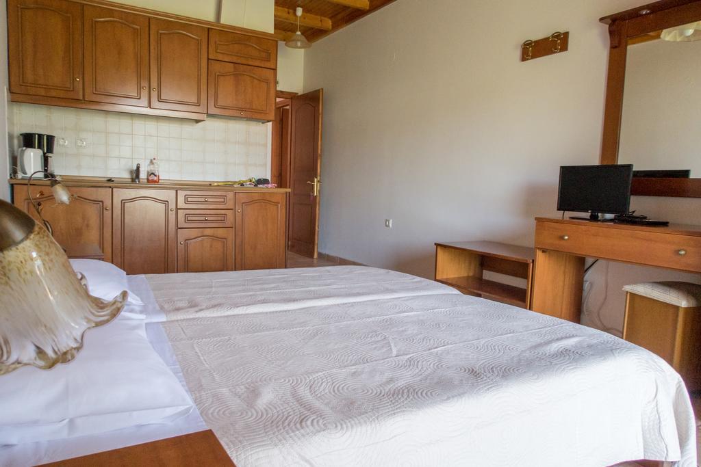 Maria Apartments Agios Georgios Pagon Luaran gambar