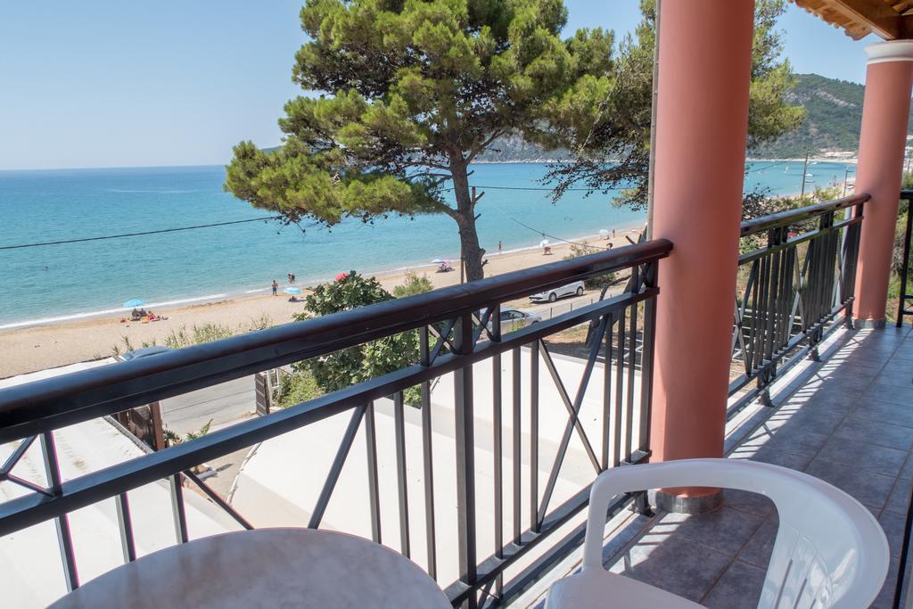 Maria Apartments Agios Georgios Pagon Luaran gambar