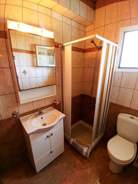 Maria Apartments Agios Georgios Pagon Luaran gambar